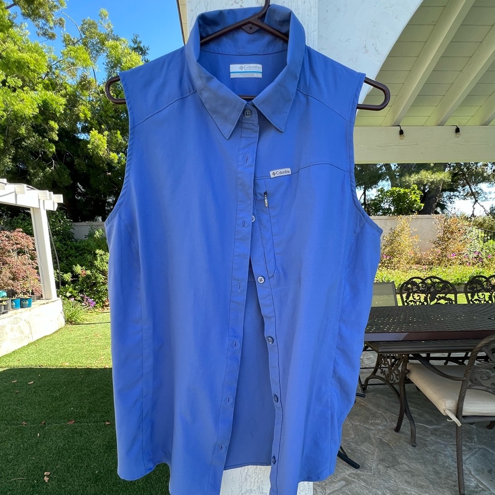 Columbia sleeveless spf blue shirt